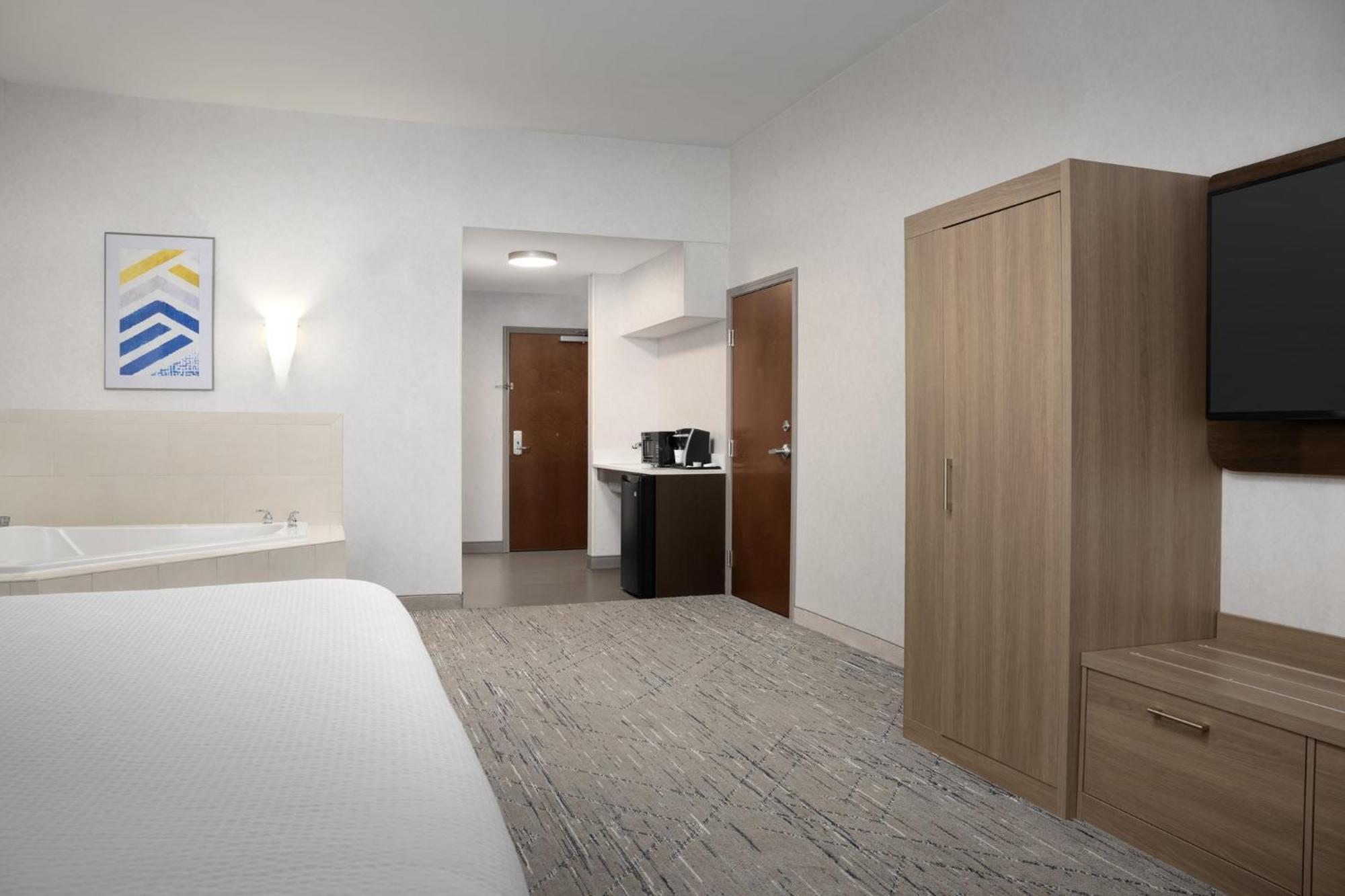 Holiday Inn Express & Suites Alexandria - Fort Belvoir By Ihg Exterior foto