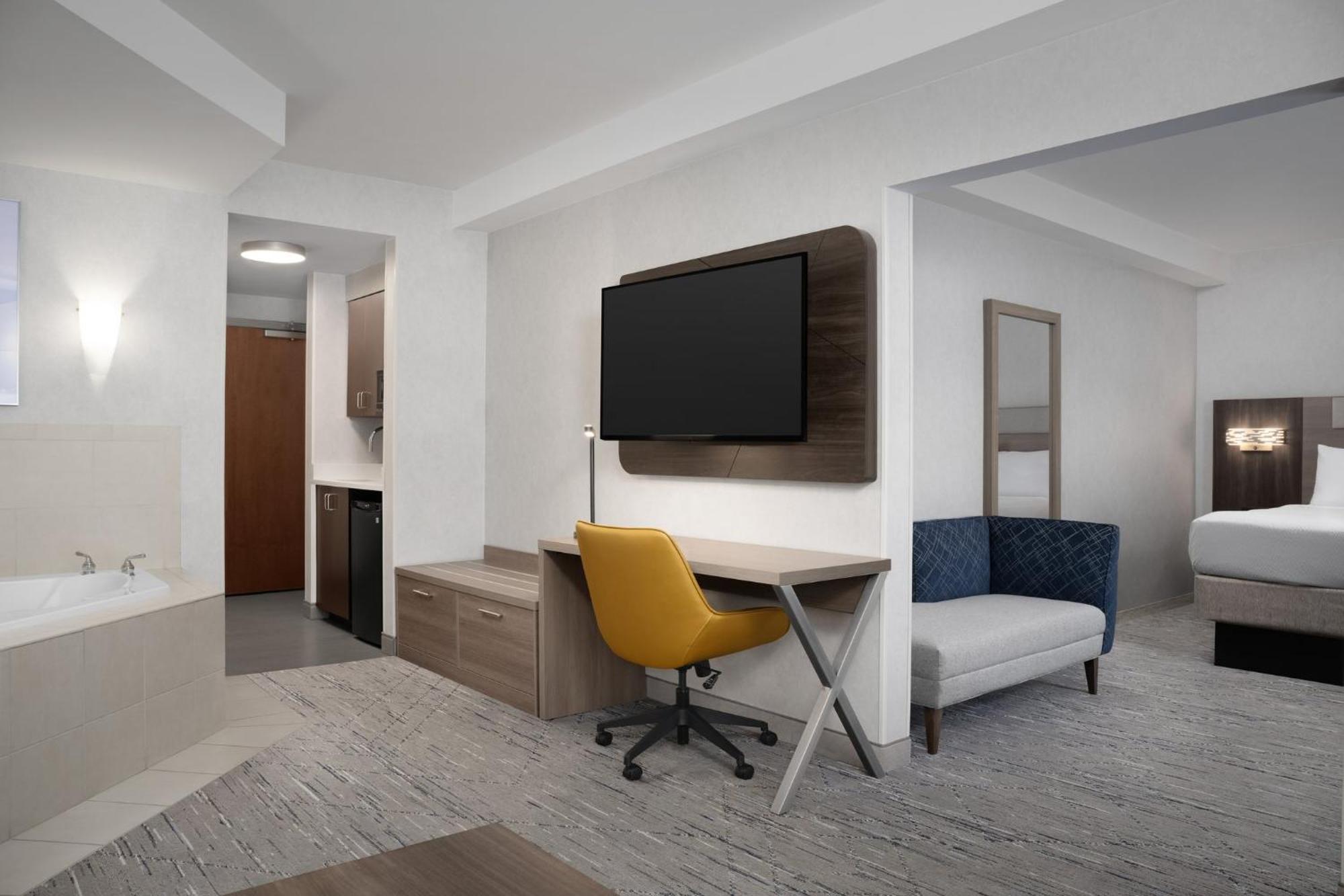 Holiday Inn Express & Suites Alexandria - Fort Belvoir By Ihg Exterior foto
